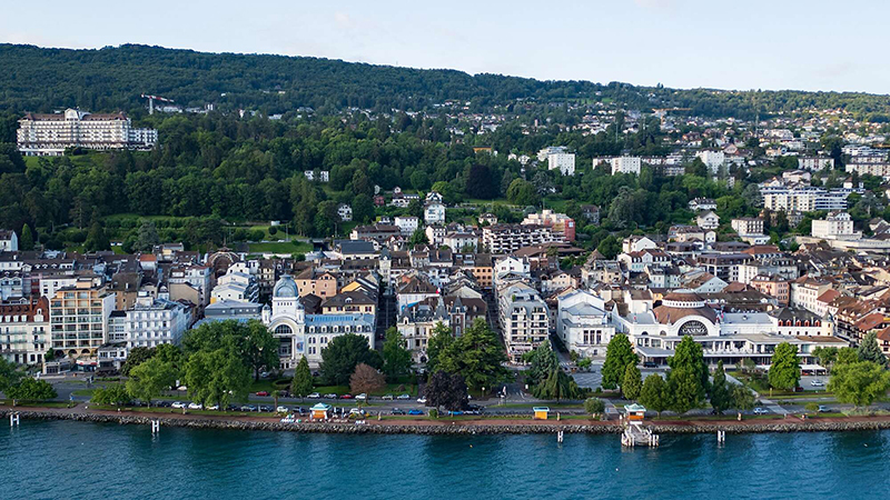 Macron’s Évian G7 Leaves Switzerland Counting the Cost